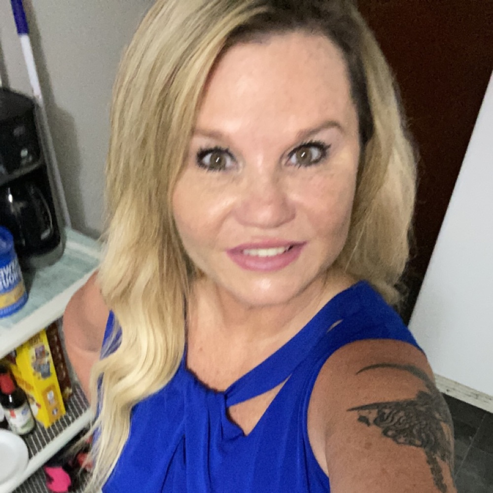 Meet your Posher, Joei